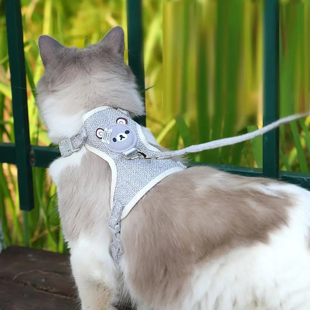 Snug & Stylish Pet Vest Harness with Leash 🐾